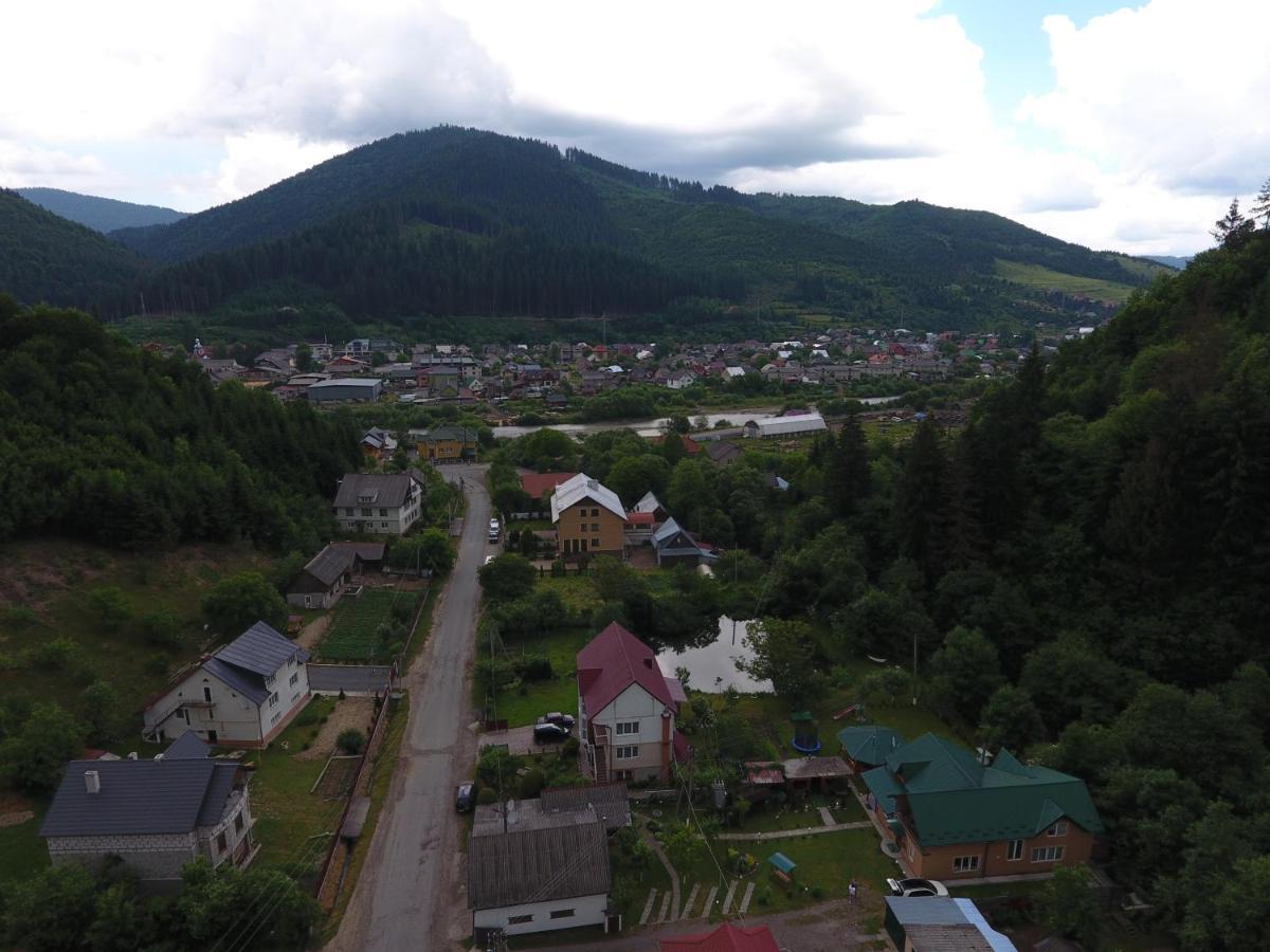 Садиба У Брусків Mizhhirya  エクステリア 写真